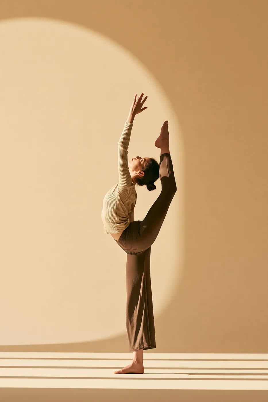 Akrep Pozunda Esneme — Yoga ve Pilates Stüdyosu Tablosu