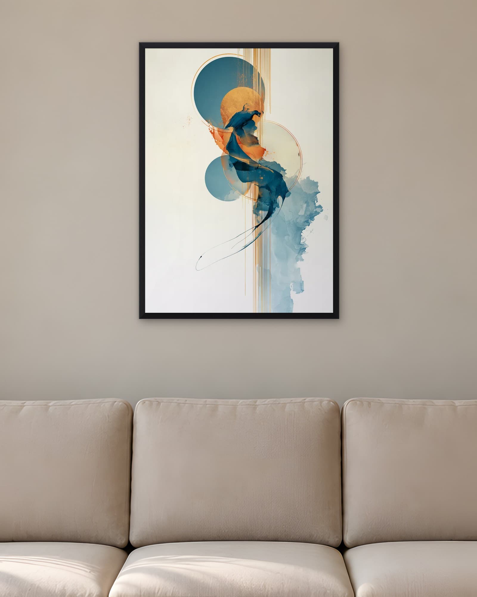 Altın Çizgiler ve Mavi Suluboya — Minimalist Duvar Tablosu, duvarda oda görünümü
