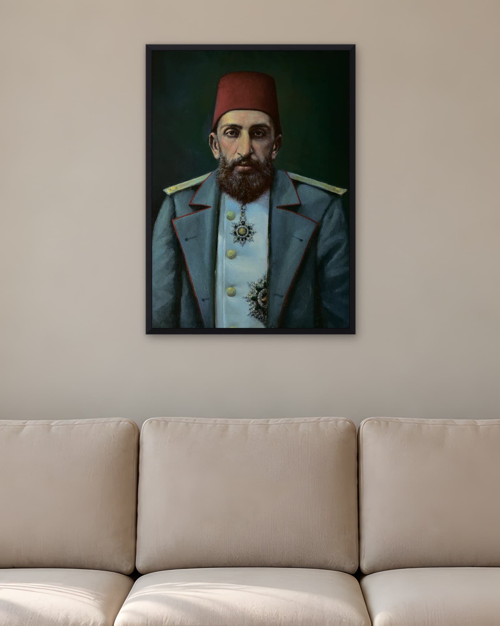 II. Abdülhamit Portresi — Osmanlı Padişahı Tablosu, duvarda oda görünümü