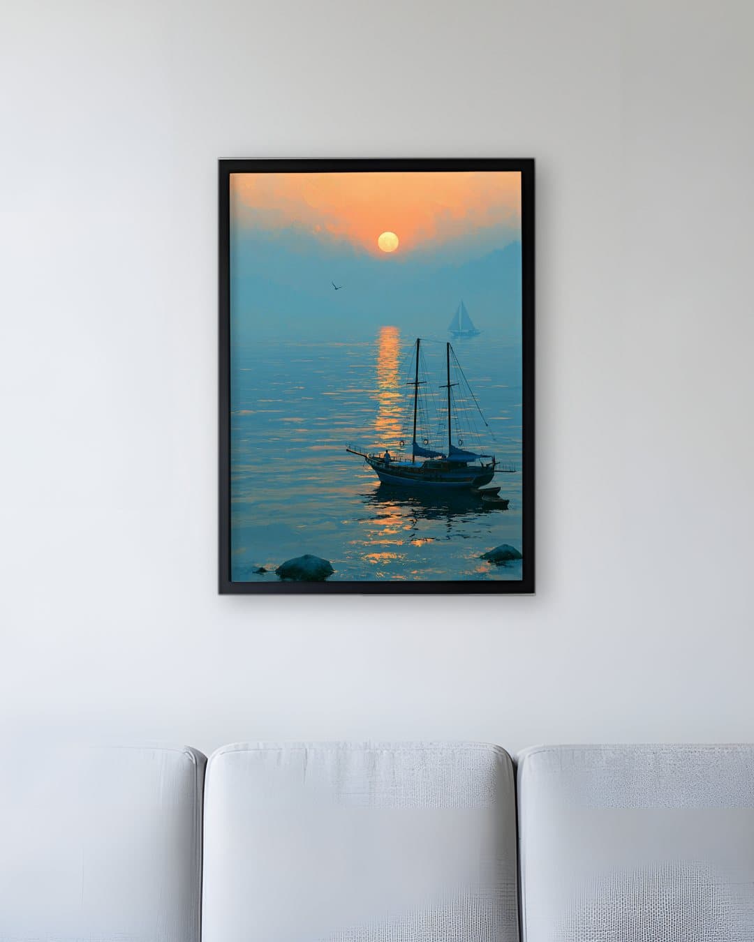 Gün Batımında Yelkenli tablosu bekleme salonu duvarında: 50 × 70 cm, siyah ahşap çerçeve