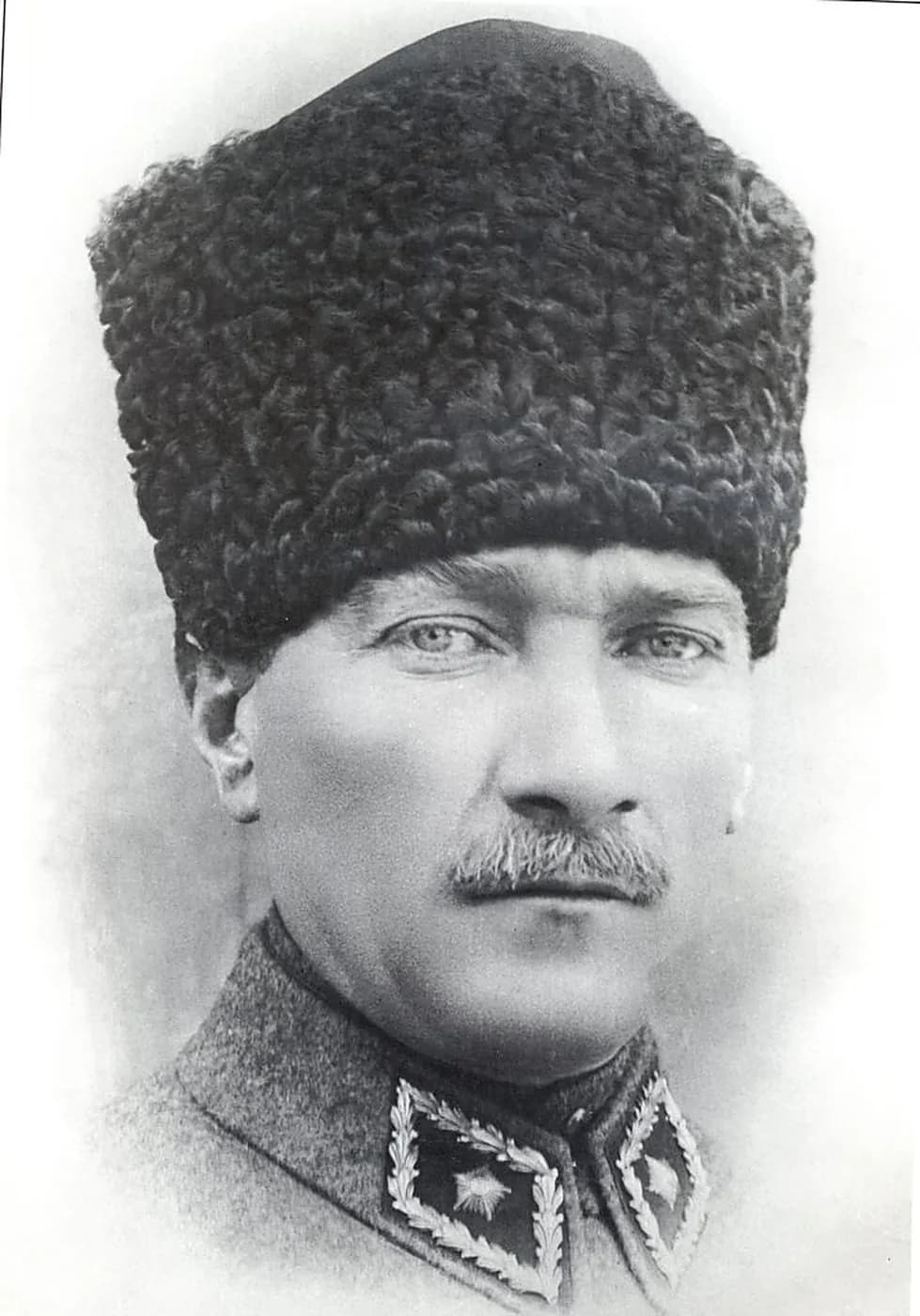 Üniformalı Atatürk Portresi — atatürk temalı UV baskı tablo